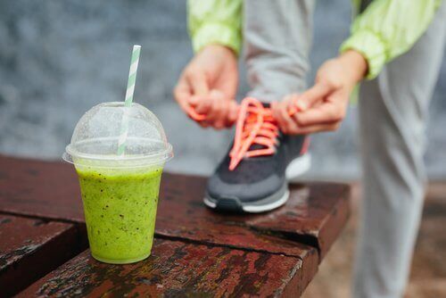 4 πρωτεϊνούχα smoothies για το πρωινό. Σημειώστε τα.