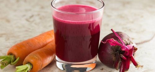 Αποτοξινωτικό smoothie με παντζάρι και καρότο για το συκώτι