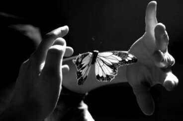 Apapacho: ένα χάδι για τη δημιουργία συναισθηματικής οικειότητας