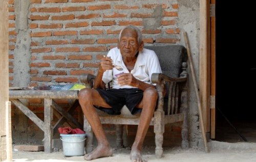 Mbah Gotho, ο άνδρας που ισχυρίζεται ότι είναι 145 ετών