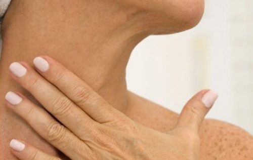 5 θεραπείες για να απαλλαγείτε από τις ρυτίδες στο λαιμό