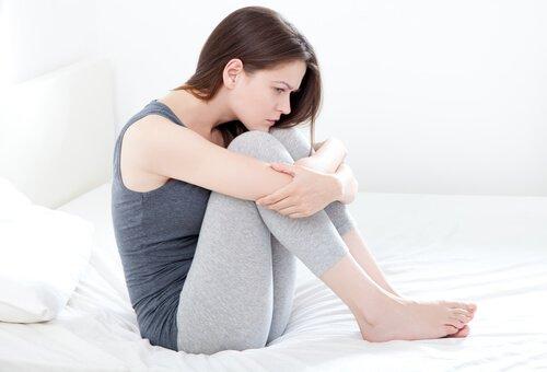 Θεραπεία με χαμομήλι και μαϊντανό για την έλλειψη εμμήνου ρύσεως