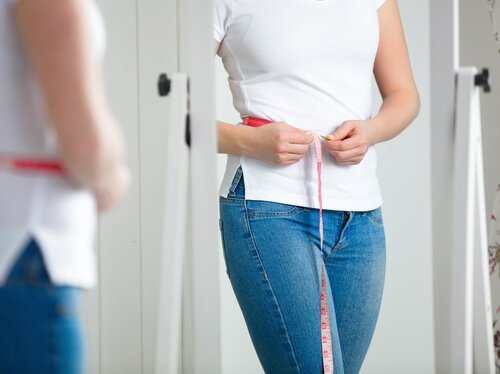 Λεπτύνετε την κοιλιά χωρίς κόπο: 7 συμβουλές για κάθε μέρα