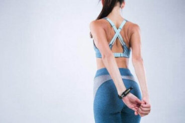 Διατάσεις για να διορθώσετε τη στάση του σώματος