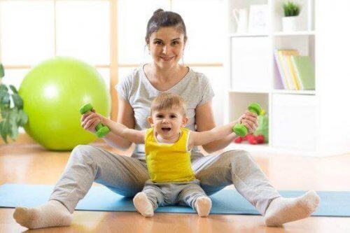 Πώς να μάθετε στο μωρό σας να κάθεται