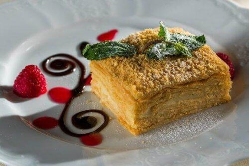 Ανακαλύψτε πώς να φτιάξετε Vanilla slice