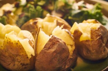 Συνταγές με πατάτες για ψητές απολαύσεις