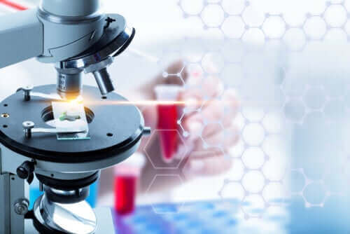 Υγρή βιοψία: Τι είναι και πότε πρέπει να γίνεται