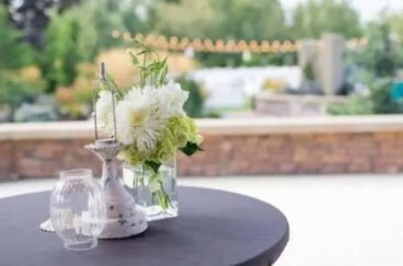 Πώς να διακοσμήσετε το τραπέζι σας: Φθηνές DIY ιδέες