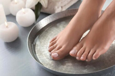 Τέσσερις εξαιρετικές συνταγές για ποδόλουτρα