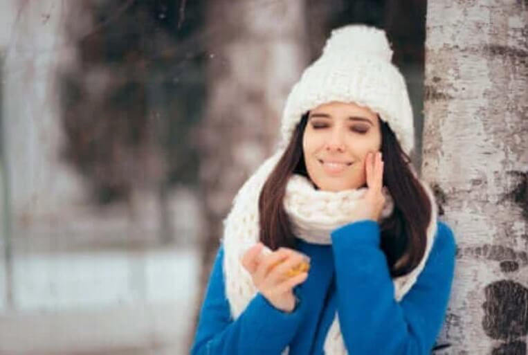 Τι να κάνετε το χειμώνα αν έχετε λιπαρό δέρμα