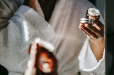 Όλα για τα πεπτίδια και πώς ωφελούν το δέρμα