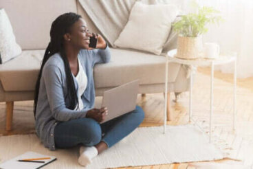 Τα υπέρ και τα κατά του να κάθεστε στο πάτωμα