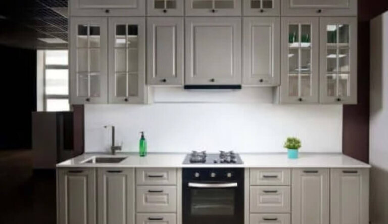 Γραμμικές κουζίνες: Μερικές συμβουλές και χαρακτηριστικά