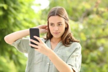 Όλα όσα πρέπει να γνωρίζετε για την όψιμη εφηβεία