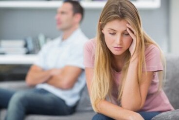 4 Ερωτήσεις που πρέπει να κάνετε στον εαυτό σας πριν χωρίσετε