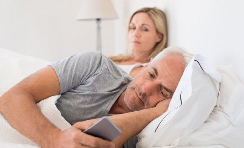 6 σημάδια ότι ο σύντροφός σας έχει κάνει σεξ, αλλά όχι μαζί σας