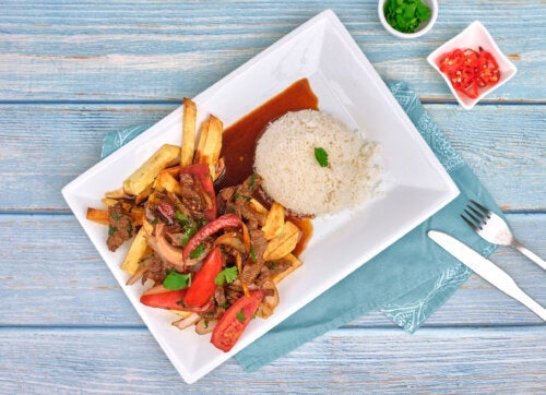 Η παραδοσιακή περουβιανή συνταγή Lomo Saltado