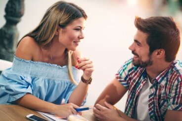 Πιστεύετε ότι αρέσετε σε ένα άτομο που έχει σχέση;