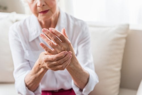 Βασιλικός: 5 εφαρμογές για τη ρευματοειδή αρθρίτιδα