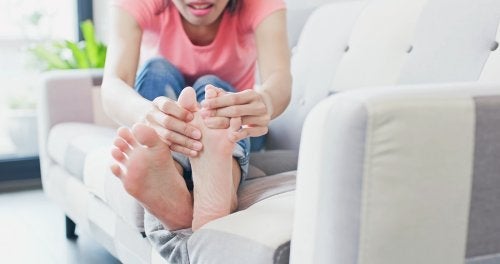 Πώς να θεραπεύσετε τους μύκητες με φυσικό τρόπο