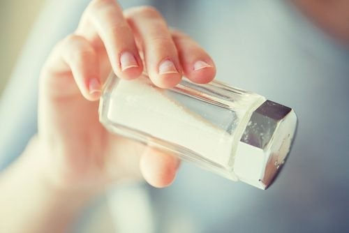 Συμβουλές και κόλπα για να μειώσετε την κατανάλωση αλατιού