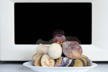 Μανιτάρια σε φούρνο μικροκυμάτων: Μια γρήγορη και εύκολη συνταγή