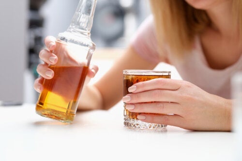 Η κετογονική διατροφή και το αλκοόλ: Όλα όσα πρέπει να ξέρετε