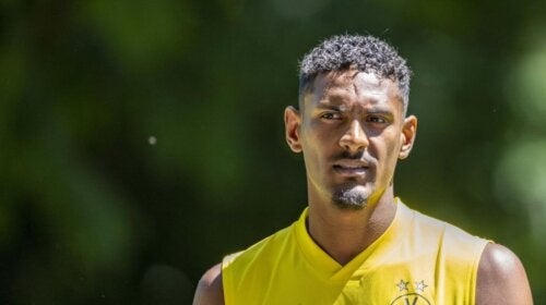 Ο καρκίνος των όρχεων του Sebastien Haller της Μπορούσια Ντόρτμουντ