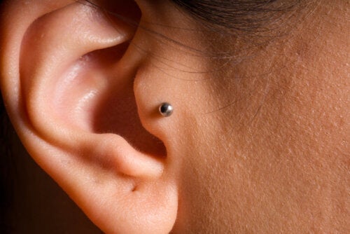 Απόρριψη του piercing: Αιτίες, θεραπεία και πρόληψη