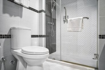 Πώς να διακοσμήσετε τα καλύμματα των καθισμάτων τουαλέτας