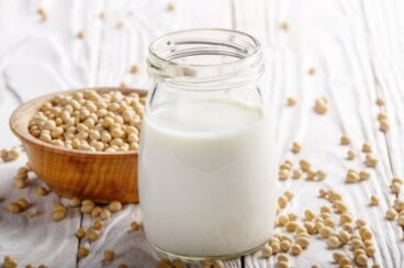 Γιαούρτια φυτικής προέλευσης: Όλα όσα πρέπει να ξέρετε