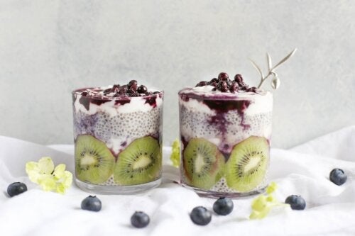 5 Υγιεινά smoothies για να καθαρίσετε το παχύ έντερο φυσικά
