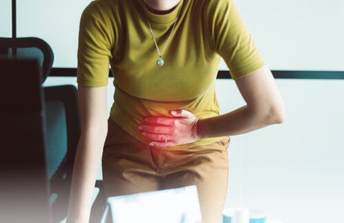 13 τσάγια βοτάνων για τις κράμπες περιόδου