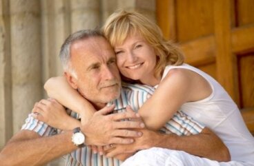 Γιατί σε κάποιους άνδρες αρέσουν οι πολύ νεότερες γυναίκες