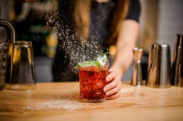 Η ανάμειξη αλκοόλ και ζάχαρης προκαλεί πονοκέφαλο;