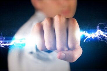 Στατικός ηλεκτρισμός: Τι είναι και ποιοι είναι οι κίνδυνοι για την υγεία;