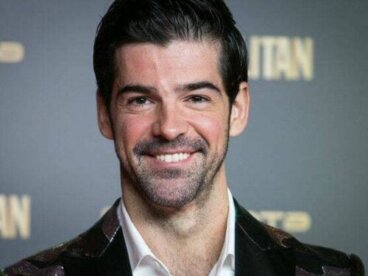 Η ρουτίνα κοιλιακών του ηθοποιού Miguel Ángel Muñoz