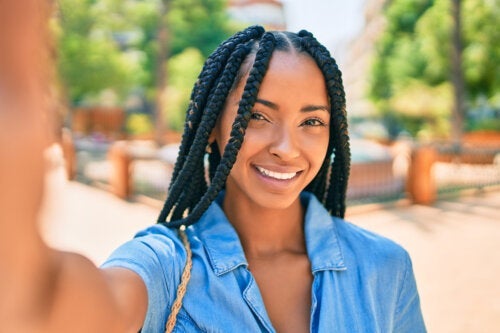 Αφρικανικές πλεξούδες ή Box Braids: Πώς να τις αναδείξετε