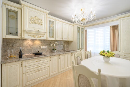 Νεοκλασικό στυλ διακόσμησης: Τι περιλαμβάνει;