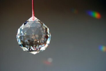 Μπάλα φενγκ σούι: Πώς να την ενσωματώσετε στη διακόσμησή σας;