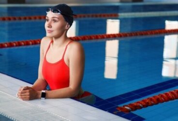 Προστατέψτε τα μαλλιά, το δέρμα και τα νύχια σας από το χλώριο